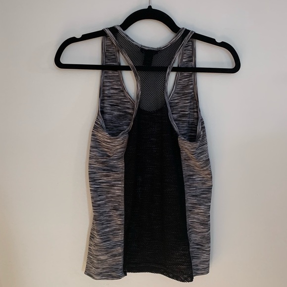 Grey speckled work out tank top mesh back - Picture 2 of 4